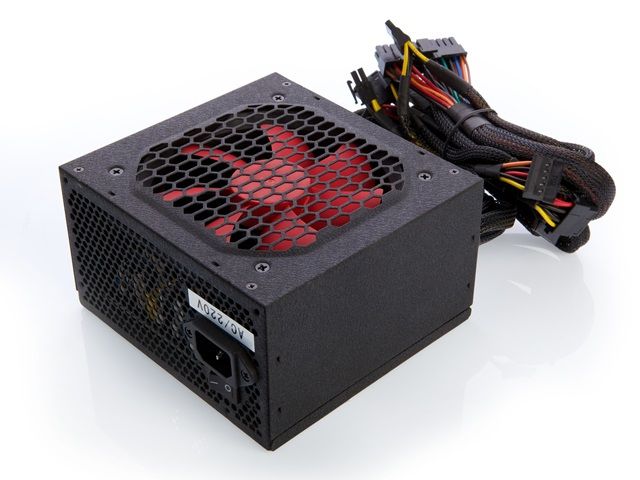 itek DESERT 750 Computer Power Supply 750W 20+4 Pin ATX Black, Red