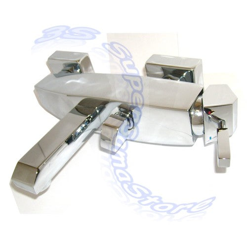 Miscelatore vasca esterno squadrato design